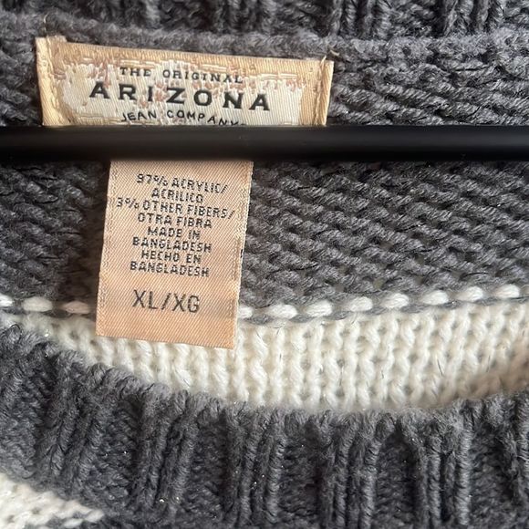 Sweater. Xl size - Picture 3 of 4